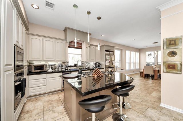 6 E Matisse Meadow Court, The Woodlands, TX 77382