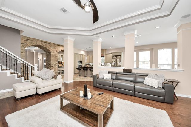 6 E Matisse Meadow Court, The Woodlands, TX 77382