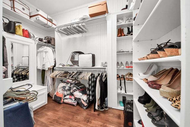 6 E Matisse Meadow Court, The Woodlands, TX 77382