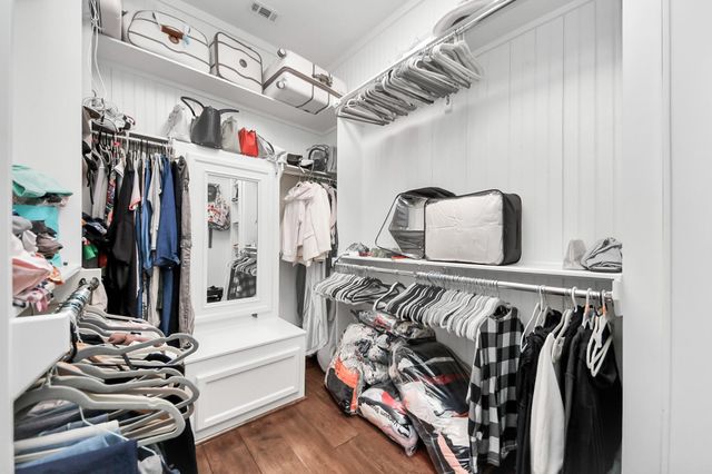 6 E Matisse Meadow Court, The Woodlands, TX 77382