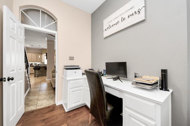 6 E Matisse Meadow Court, The Woodlands, TX 77382