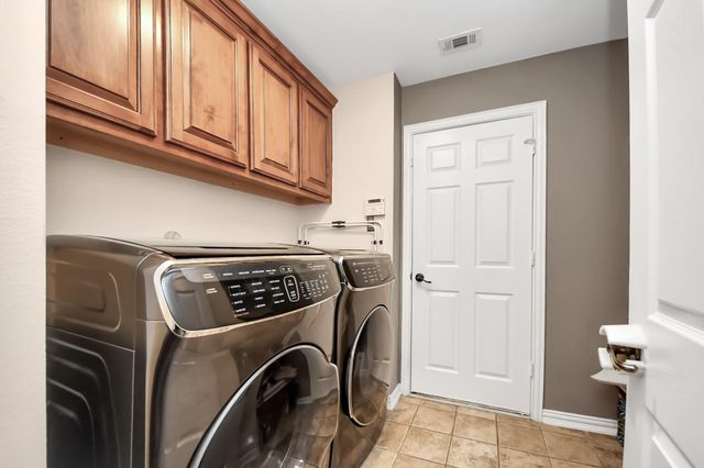 6 E Matisse Meadow Court, The Woodlands, TX 77382