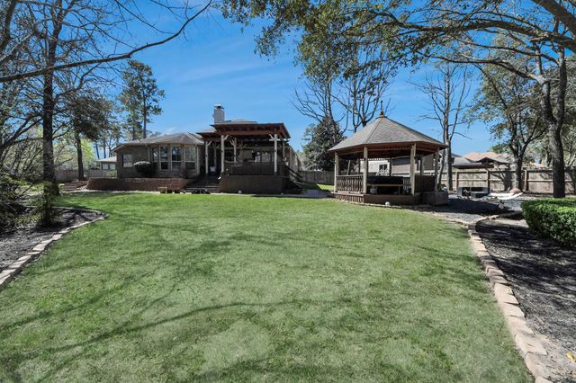 6 E Matisse Meadow Court, The Woodlands, TX 77382