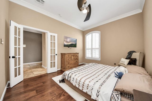 6 E Matisse Meadow Court, The Woodlands, TX 77382