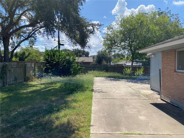 11141 Forest Hill Lane, Corpus Christi, TX 78410