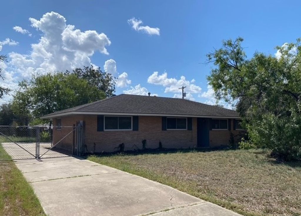 11141 Forest Hill Lane, Corpus Christi, TX 78410