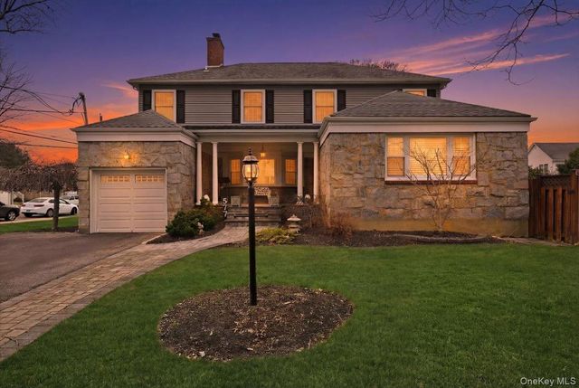 577 Waukena Avenue, Oceanside, NY 11572