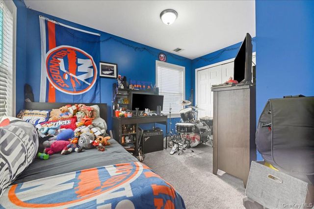 577 Waukena Avenue, Oceanside, NY 11572