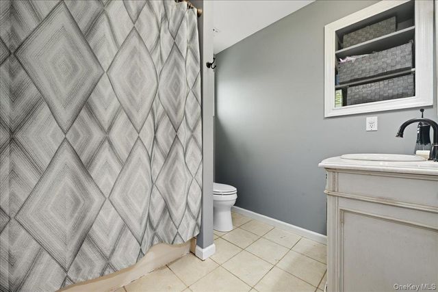 577 Waukena Avenue, Oceanside, NY 11572