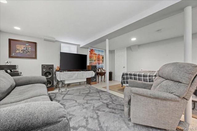 577 Waukena Avenue, Oceanside, NY 11572