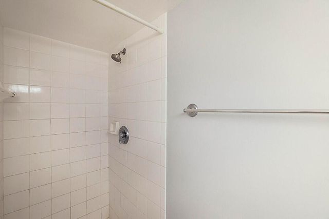 100 Crestwood Court N 113, Royal Palm Beach, FL 33411