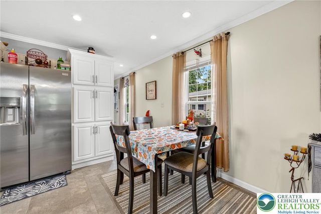 8792 Turkey Ridge Road, Upper Macungie Twp, PA 18031