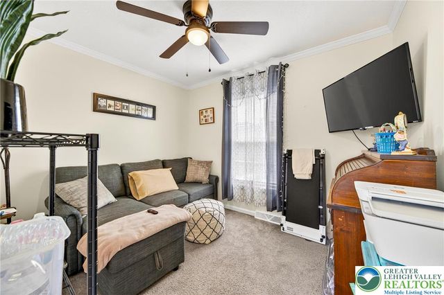 8792 Turkey Ridge Road, Upper Macungie Twp, PA 18031