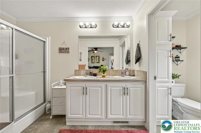 8792 Turkey Ridge Road, Upper Macungie Twp, PA 18031