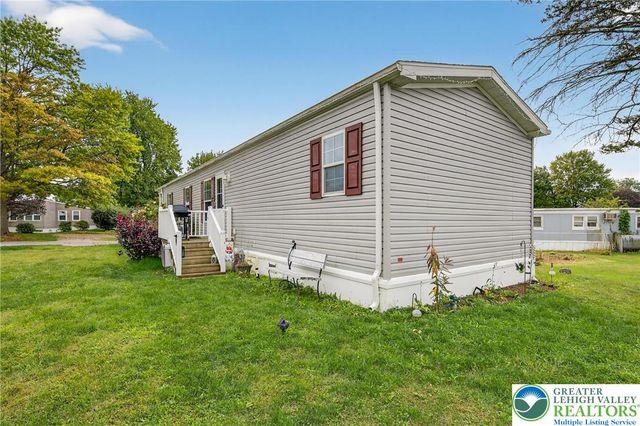 8792 Turkey Ridge Road, Upper Macungie Twp, PA 18031