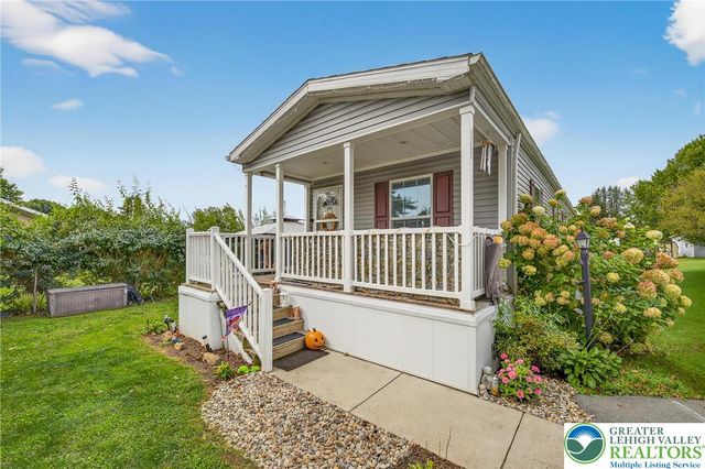 8792 Turkey Ridge Road, Upper Macungie Twp, PA 18031