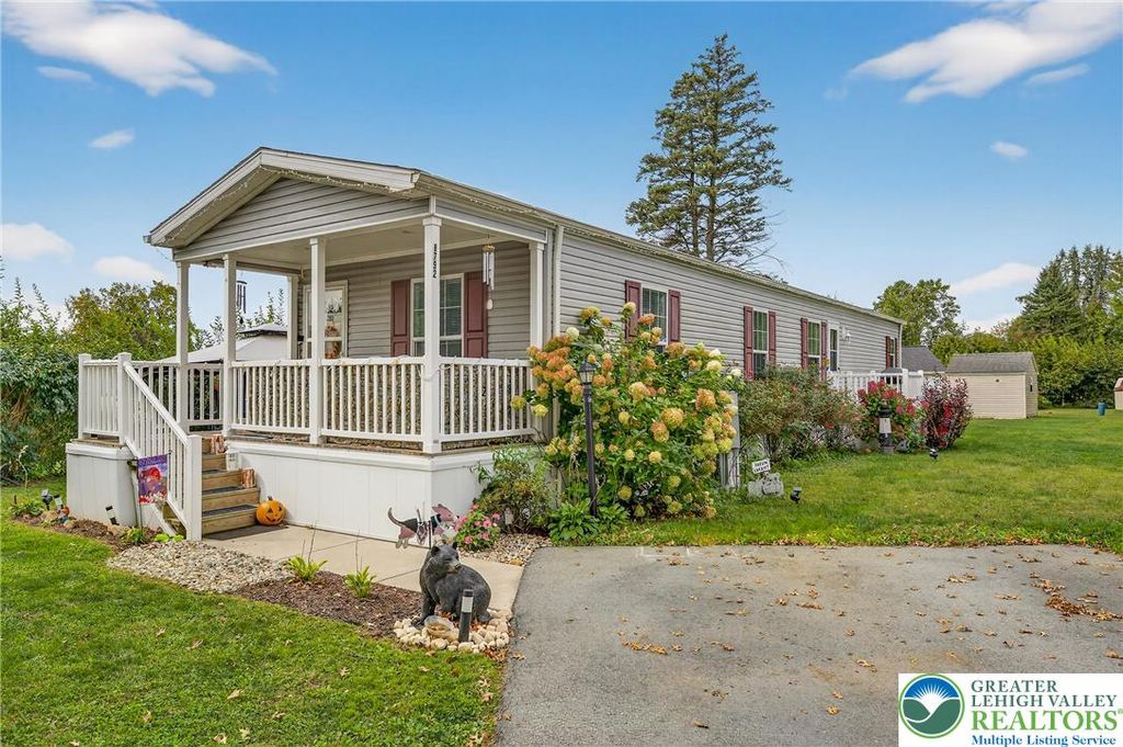 8792 Turkey Ridge Road, Upper Macungie Twp, PA 18031