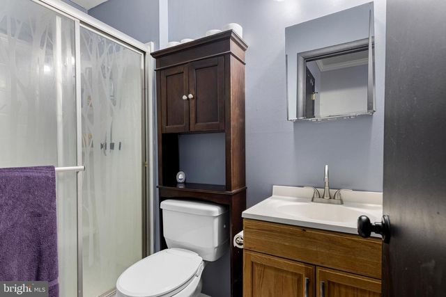 4 AINSWORTH LN, Sicklerville, NJ 08081