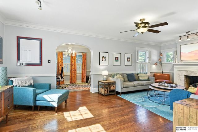 102 N 54th Street, Omaha, NE 68132