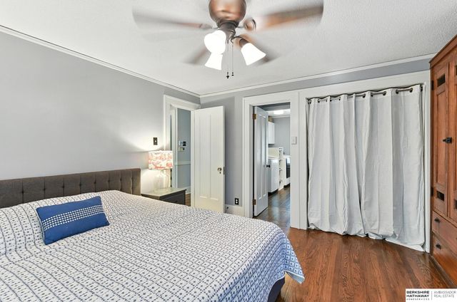 102 N 54th Street, Omaha, NE 68132