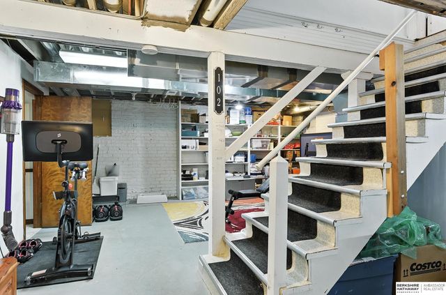 102 N 54th Street, Omaha, NE 68132