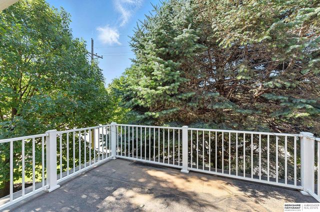 102 N 54th Street, Omaha, NE 68132