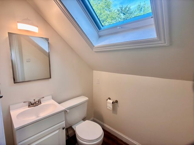 23 Midway St, Springfield, MA 01151