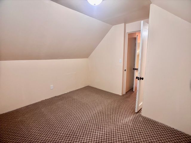 23 Midway St, Springfield, MA 01151
