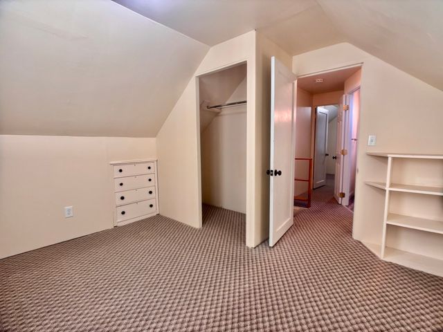 23 Midway St, Springfield, MA 01151