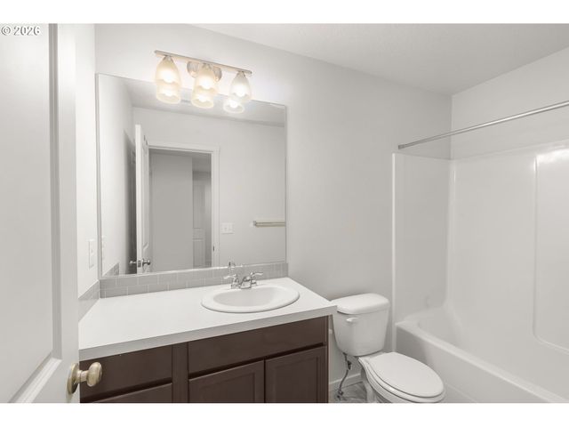 2138 Ne FOUR SEASONS Ln, Vancouver, WA 98684