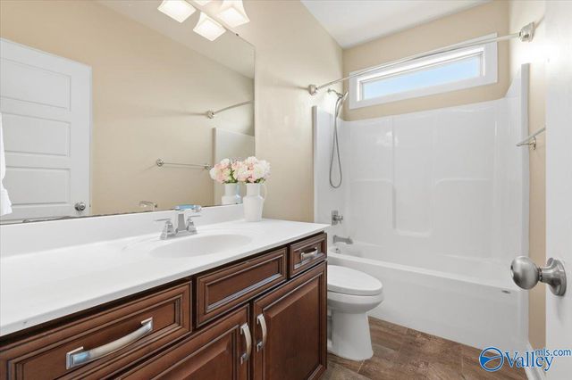 221 Coach Lamp Drive, Madison, AL 35758