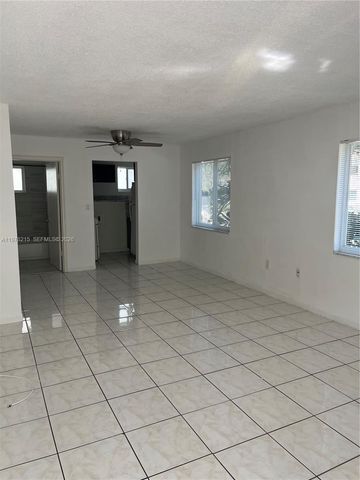 960 Biarritz Dr 14, Miami Beach, FL 33141