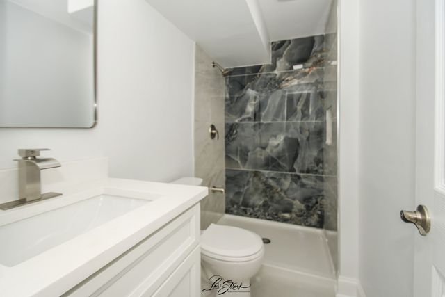 16813 89th Avenue, Orland Hills, IL 60487