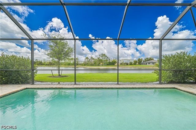 10792 Firebush CIR, North Fort Myers, FL 33917