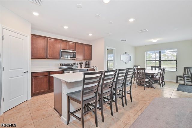 10792 Firebush CIR, North Fort Myers, FL 33917