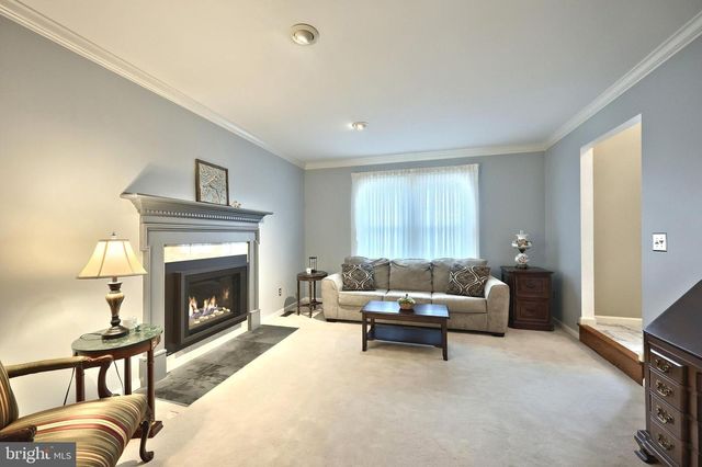 15 MEADOW ST, New Freedom, PA 17349