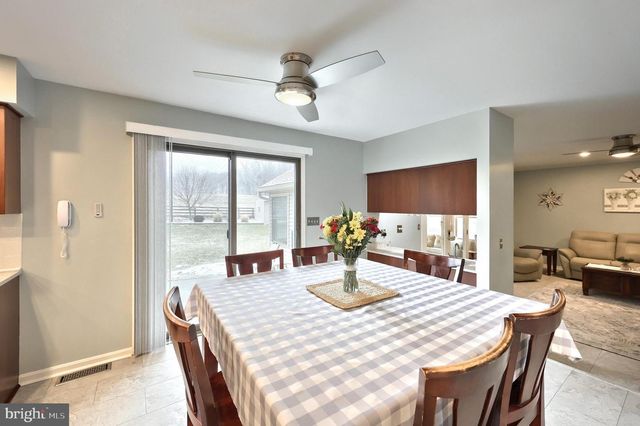 15 MEADOW ST, New Freedom, PA 17349