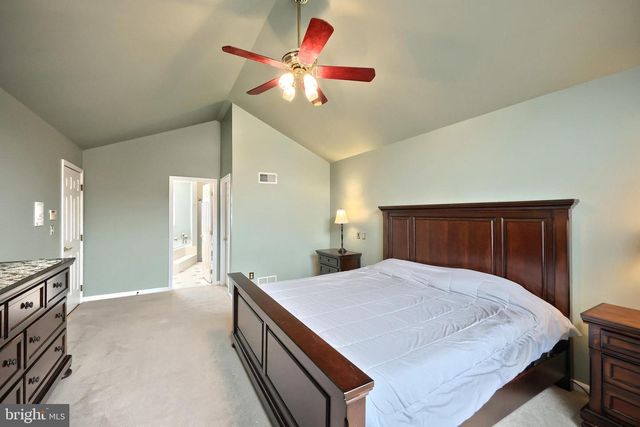 15 MEADOW ST, New Freedom, PA 17349