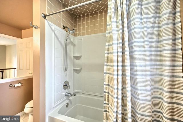 15 MEADOW ST, New Freedom, PA 17349