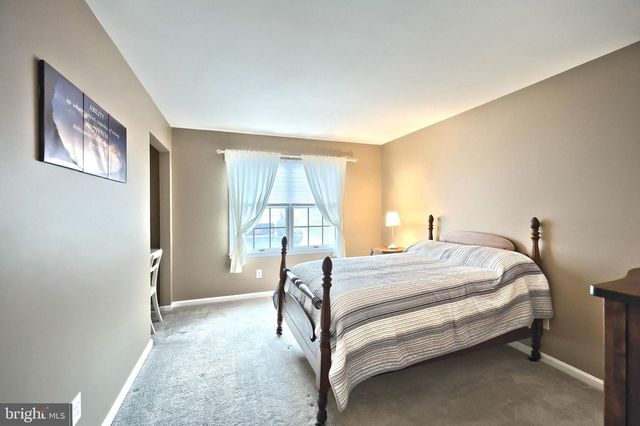 15 MEADOW ST, New Freedom, PA 17349