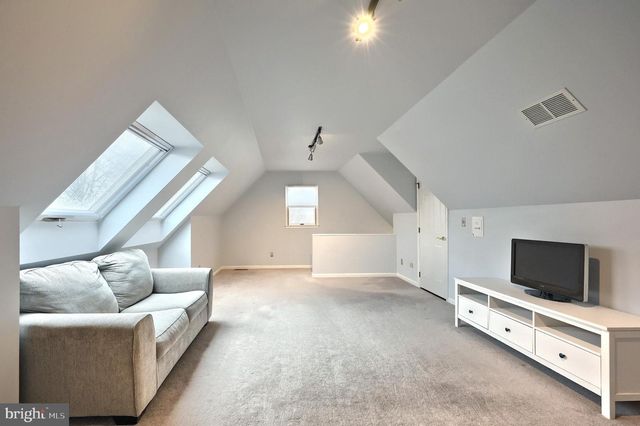 15 MEADOW ST, New Freedom, PA 17349