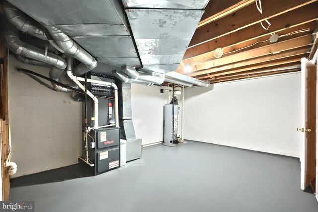 15 MEADOW ST, New Freedom, PA 17349