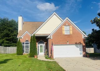2104 Loudenslager Dr, Thompsons Station, TN 37179