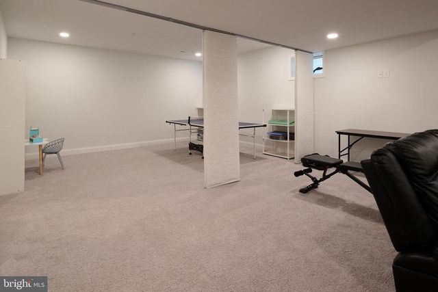 172 SUSSEX DR, State College, PA 16801