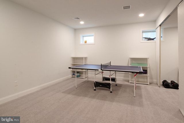 172 SUSSEX DR, State College, PA 16801