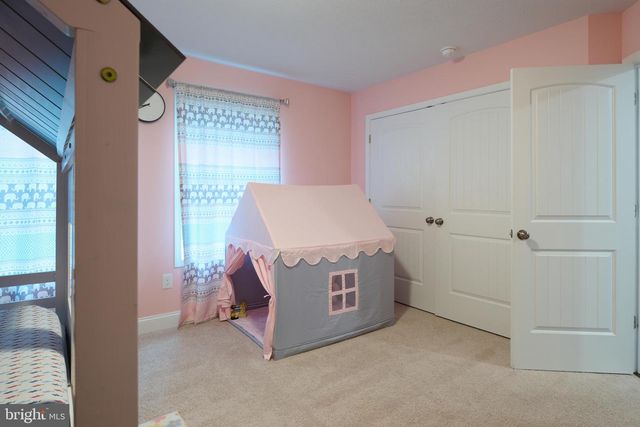 172 SUSSEX DR, State College, PA 16801