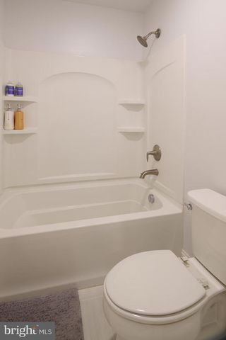 172 SUSSEX DR, State College, PA 16801