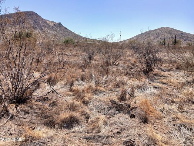 42821 N 16 Street B, New River, AZ 85087