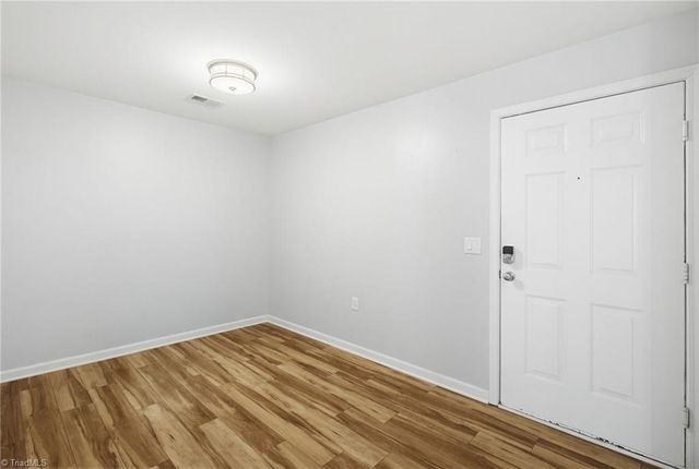 7100 W Friendly Avenue 205, Greensboro, NC 27410