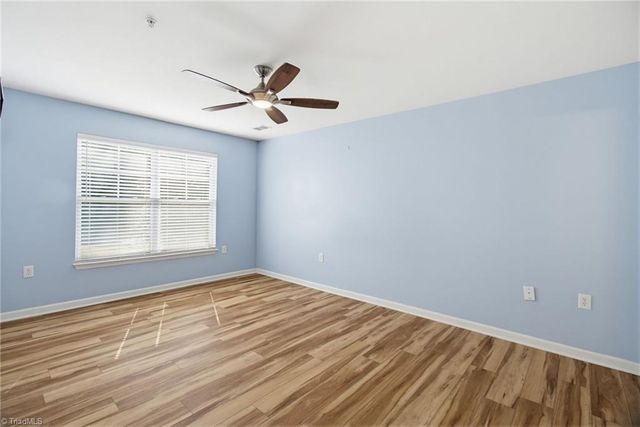7100 W Friendly Avenue 205, Greensboro, NC 27410